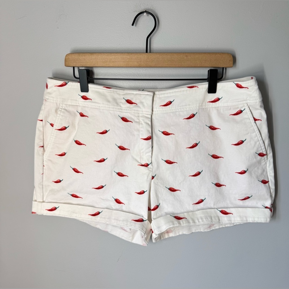 Juniper And Lime Women’s Chili Pepper Print White Cotton Chino Shorts Sz 14
